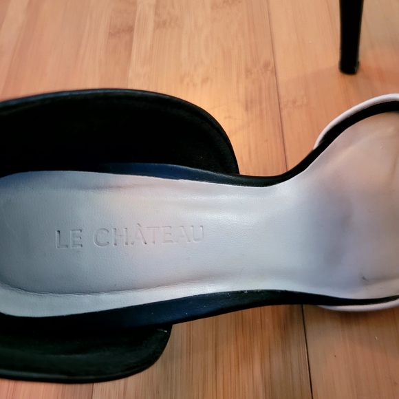 Cream & Black Le Chateau Women's Pumps - Picture 3 of 7